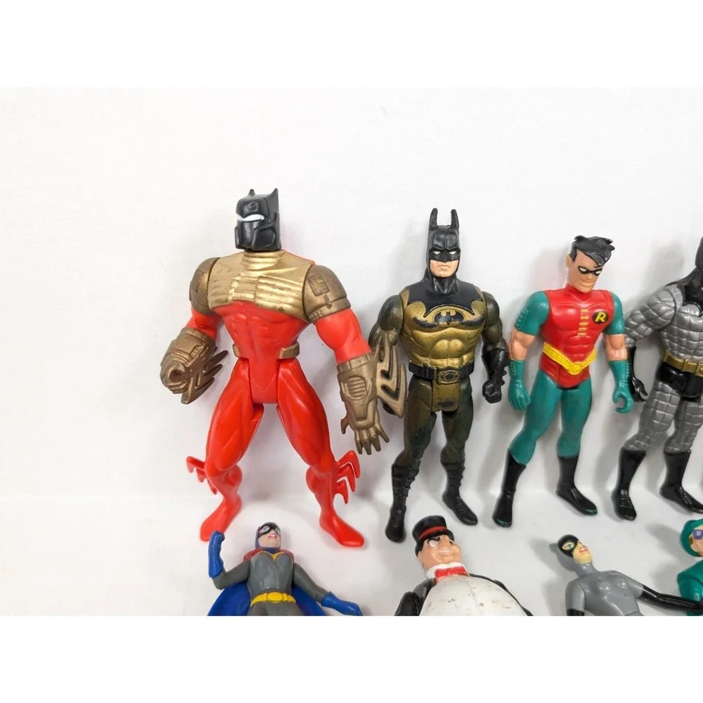 Vintage 90s Batman Action Figure Lot w/‎ Accessories Penguin Robin Catwoman